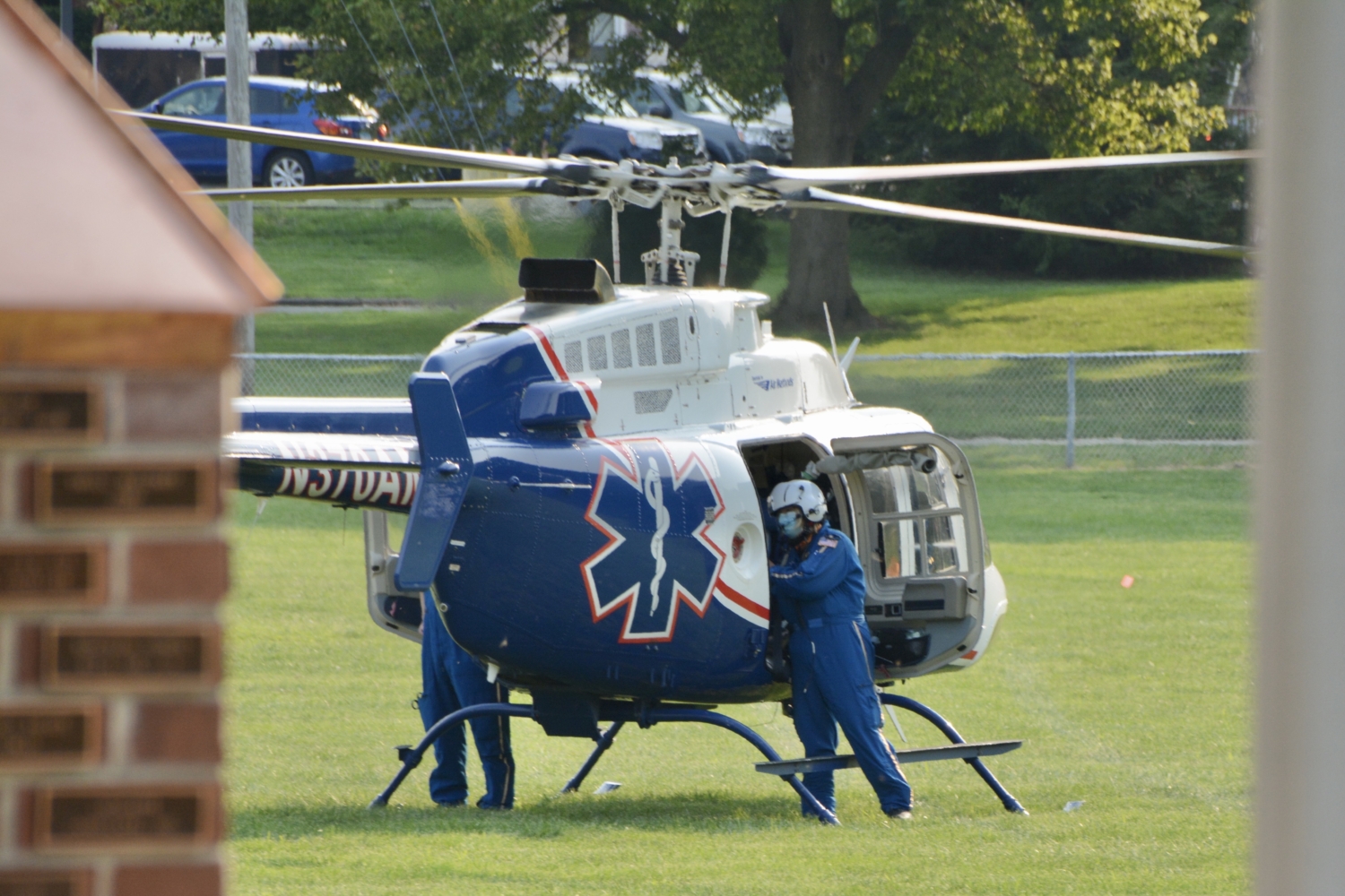 medical-helicopter-arrived-2024-12-03-03-59-17-utc